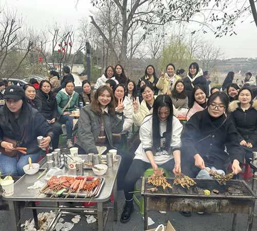 綿陽市先鋒醫(yī)療器械有限公司—— 慶祝“3.8婦女節(jié)”，共赴燒烤盛宴，致敬巾幗風(fēng)采